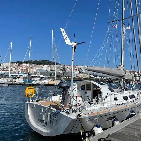 Úszó hotel Barco No Centro De Tenerife- Alugue A Cabine *