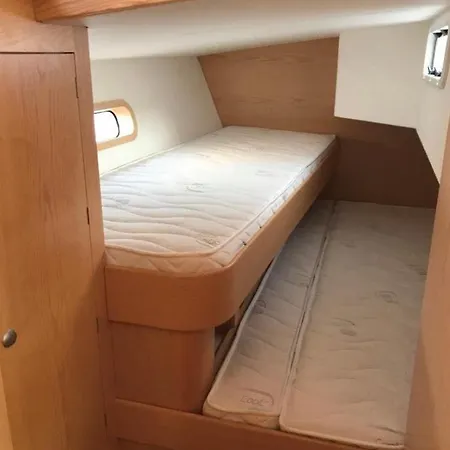 Barco No Centro De Tenerife- Alugue A Cabine Úszó hotel *